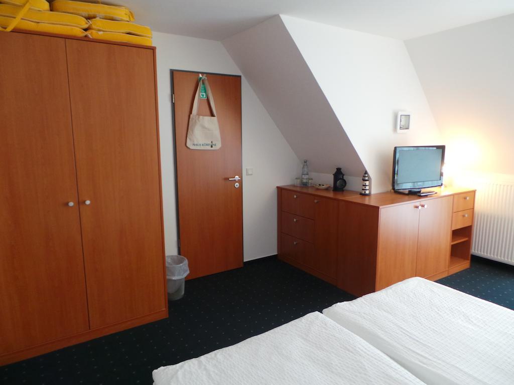Hotel Haus Köbesine Juist Zimmer foto